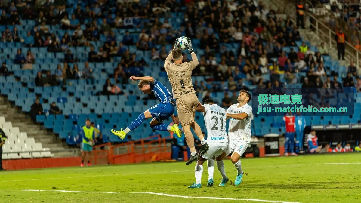 极速电竞专题中的比赛数据与地图走势画面